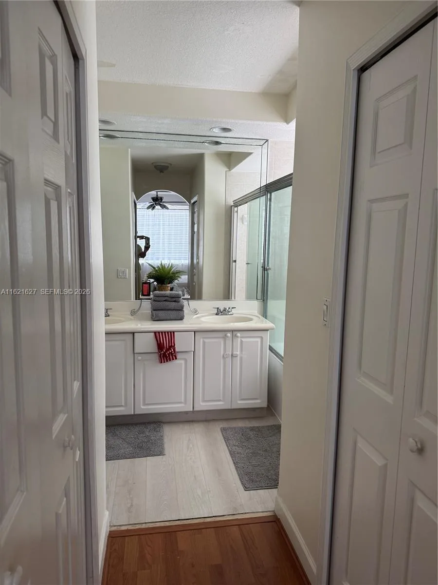 4866 NW 108th Psge # 4866, Doral, FL 33178 photo 8