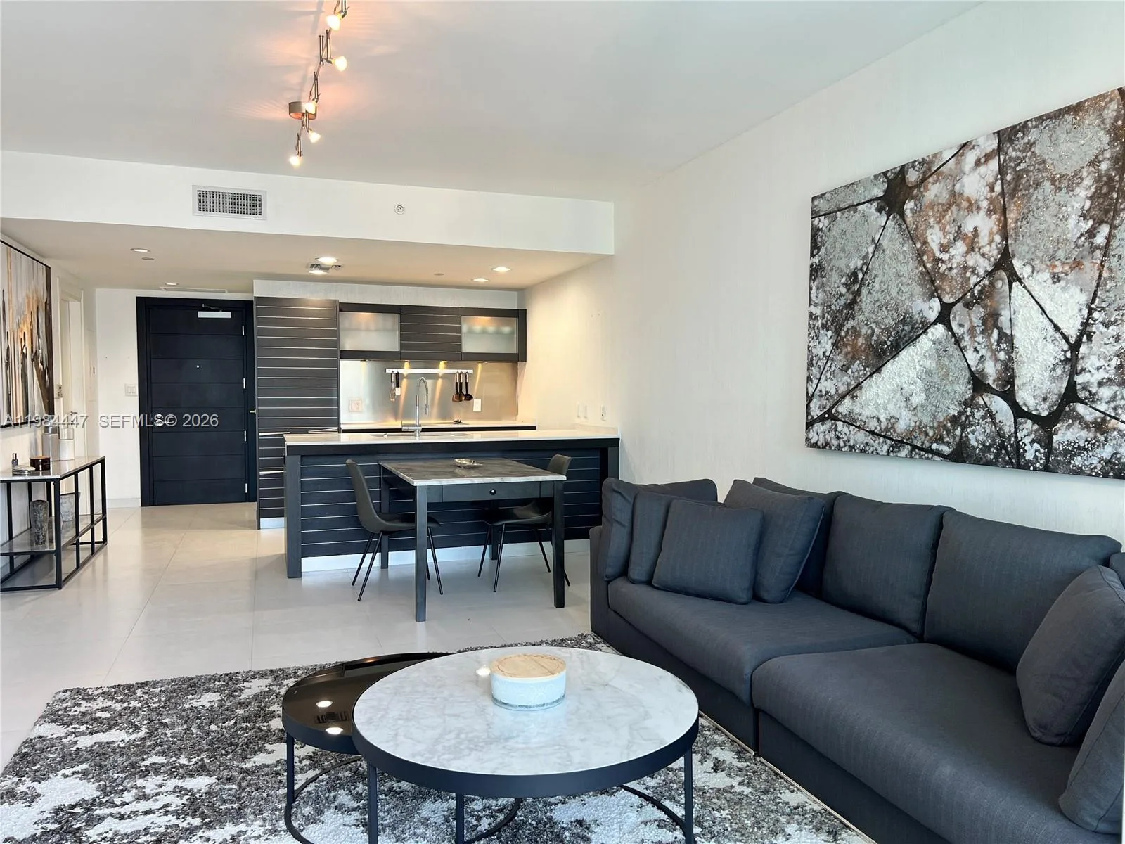 200 Biscayne Boulevard Way # 3610, Miami, FL 33131