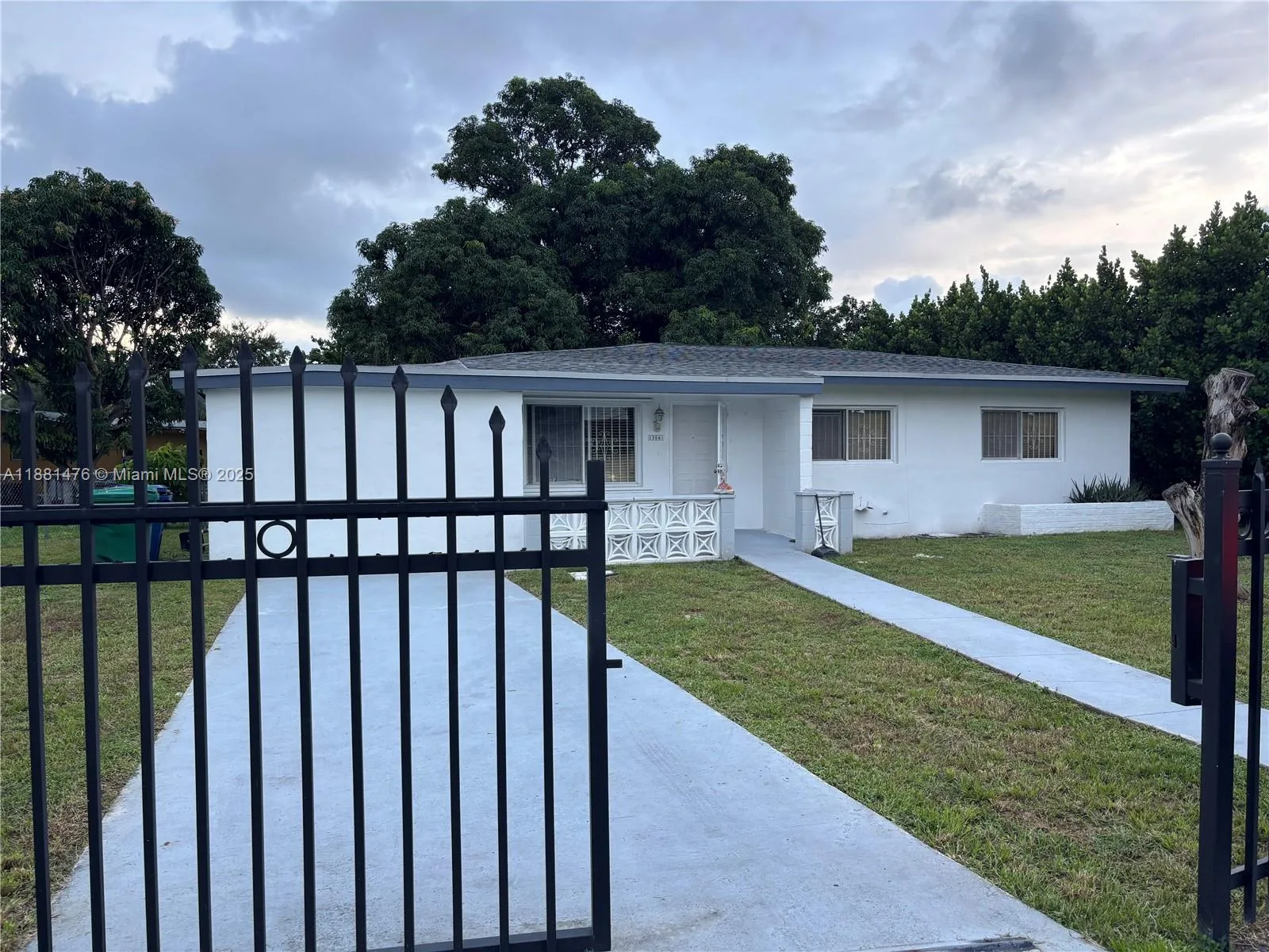 13041 NW 17th Ct, Miami, FL 33167 photo 2