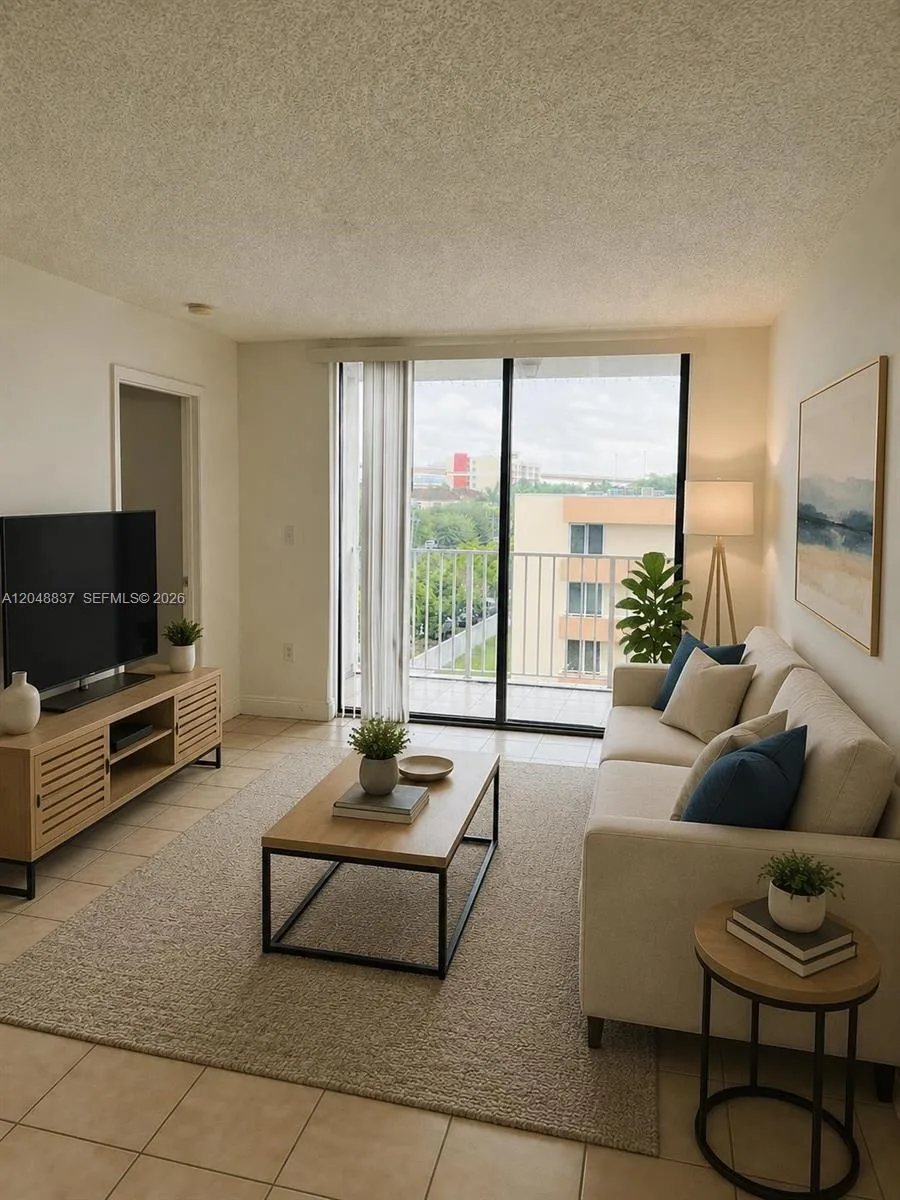 8075 NW 7th St # 520, Miami, FL 33126