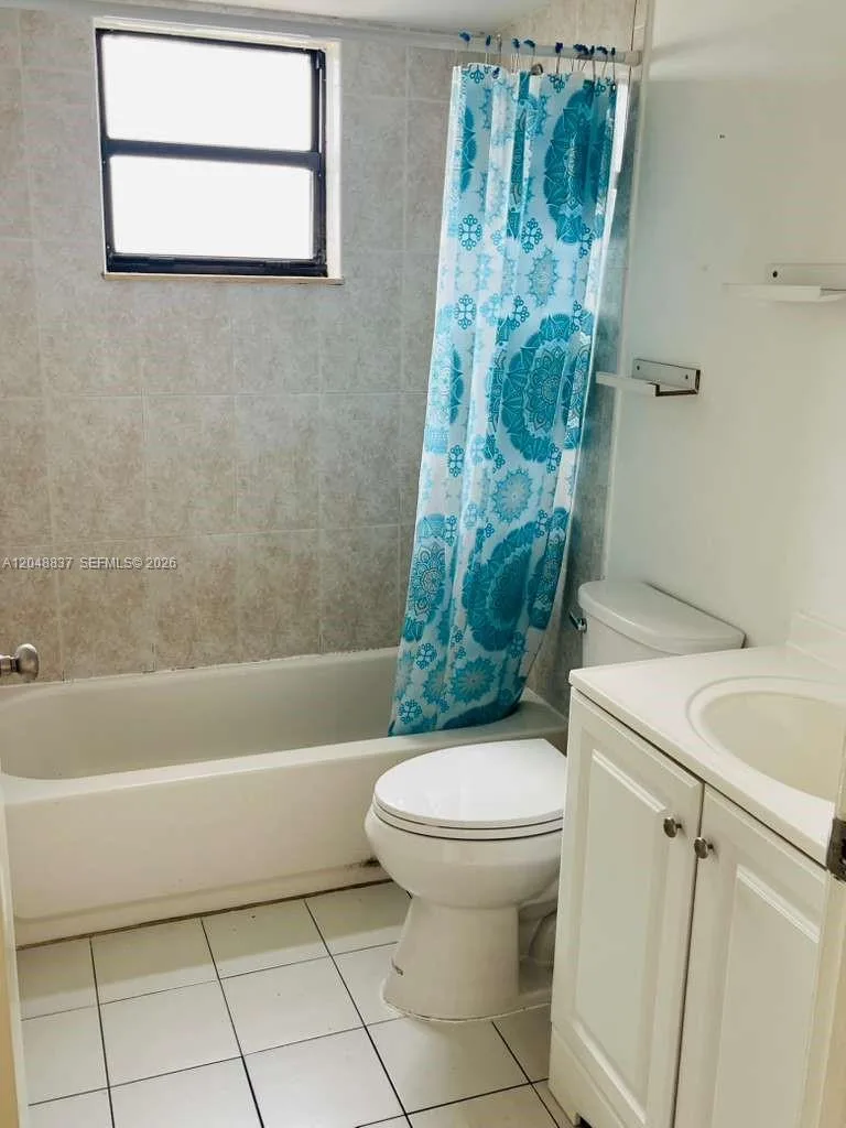 8075 NW 7th St # 520, Miami, FL 33126 photo 5