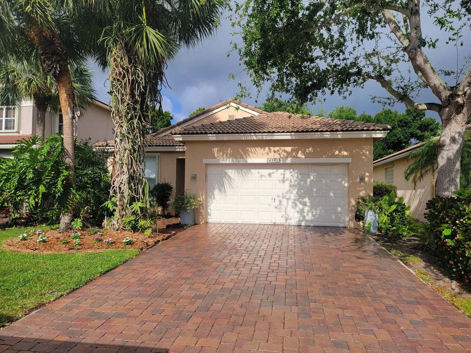 6585 Lurais Drive, Lake Worth, FL 33463