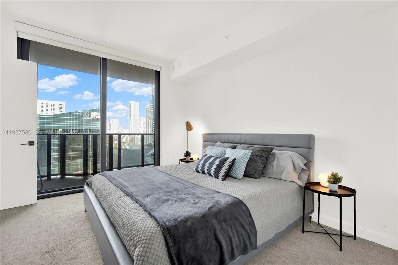 45 SW 9th St # 1609, Miami, FL 33130 photo 8