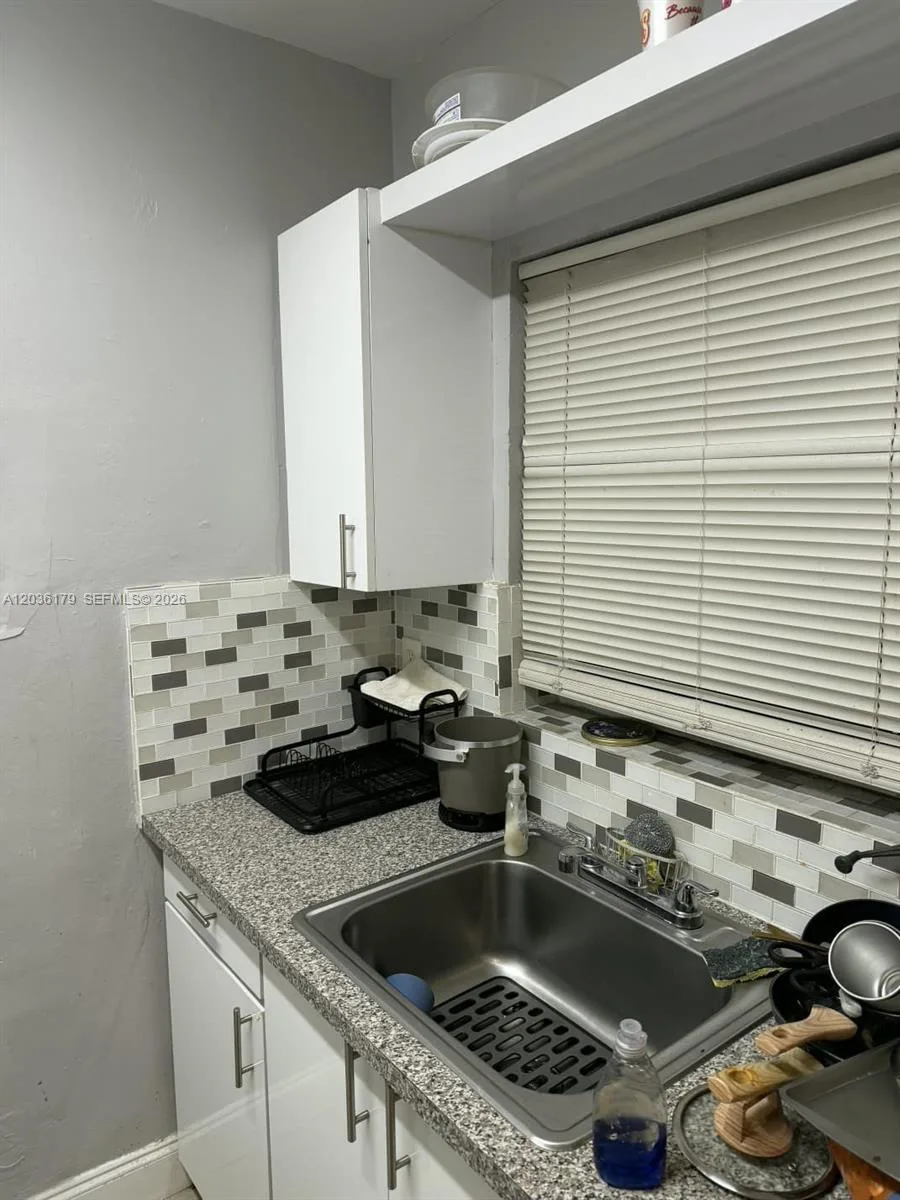 545 NW 81st St, Miami, FL 33150 photo 11