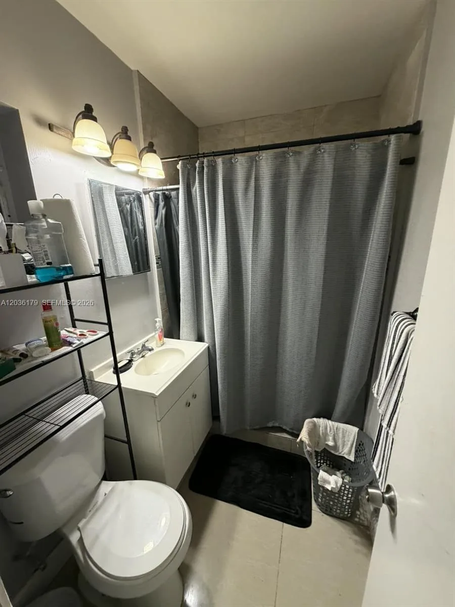545 NW 81st St, Miami, FL 33150 photo 13