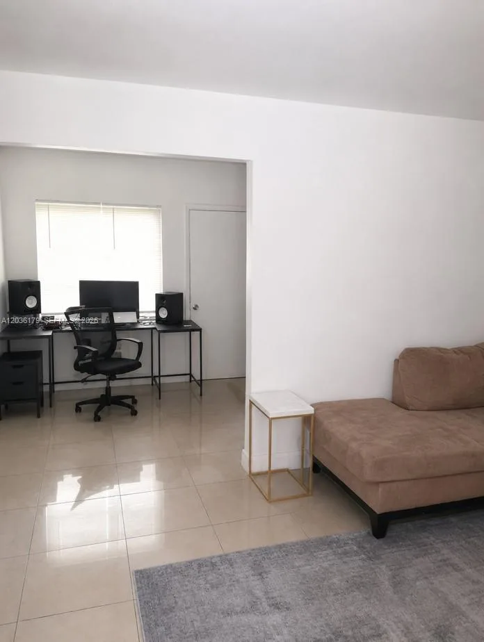 545 NW 81st St, Miami, FL 33150 photo 9