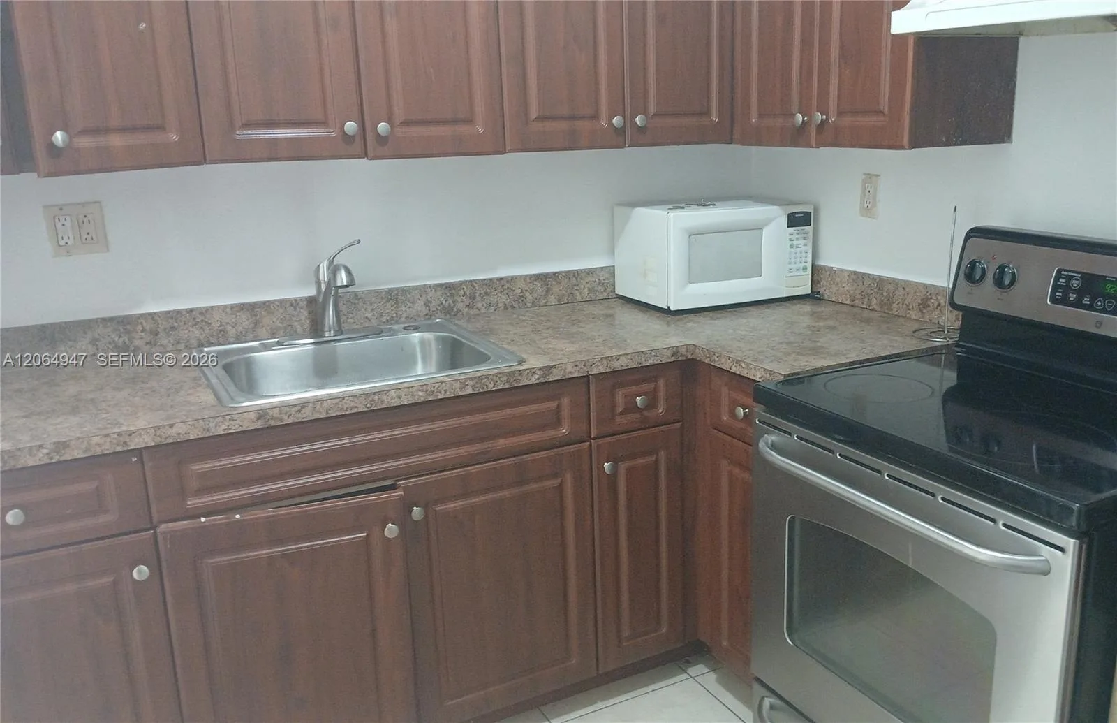 3610 NW 21st St # 313, Lauderdale Lakes, FL 33311 photo 2