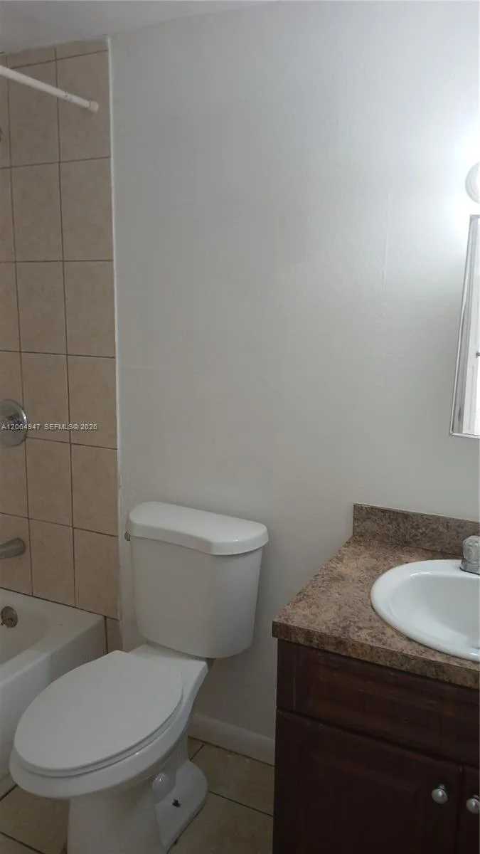 3610 NW 21st St # 313, Lauderdale Lakes, FL 33311 photo 4