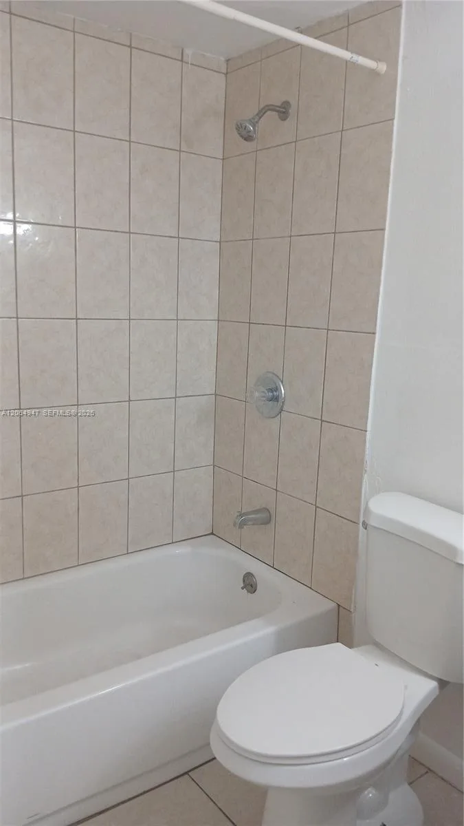 3610 NW 21st St # 313, Lauderdale Lakes, FL 33311 photo 5