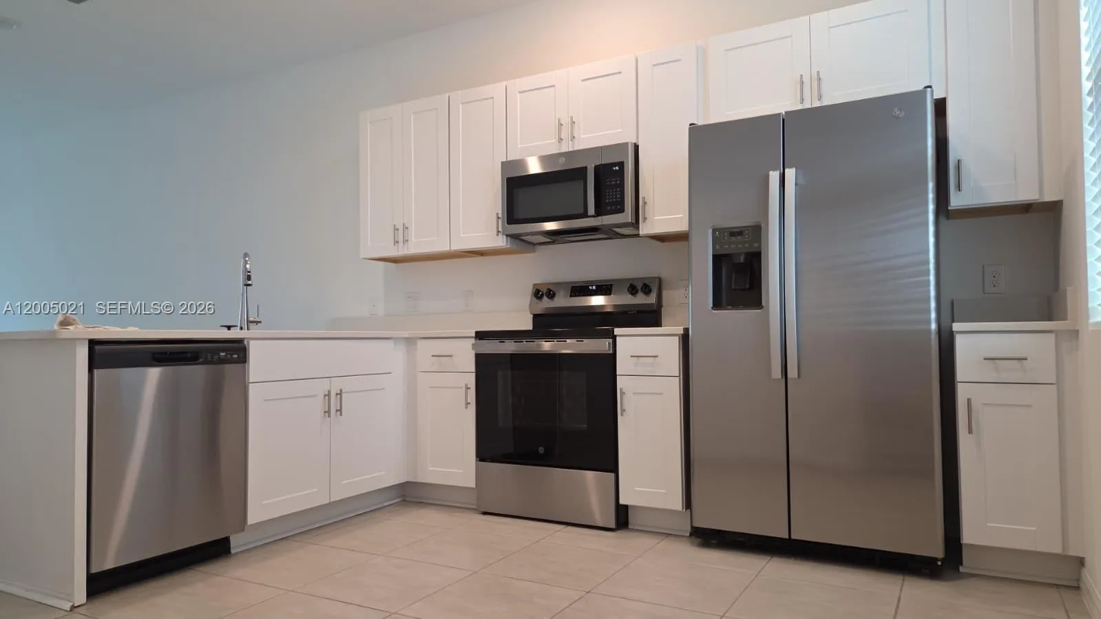 3230 Skyline Loop # 3230, Kissimmee, FL 34758