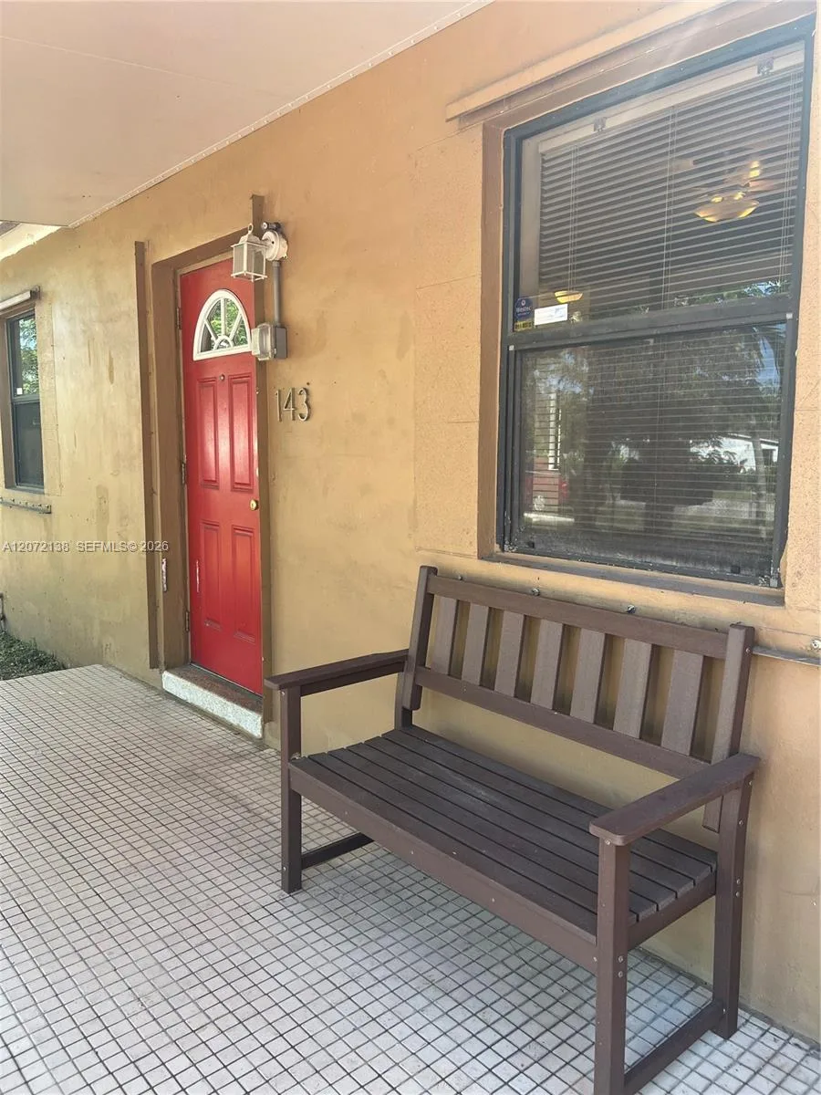 143 SW 22nd Ter, Fort Lauderdale, FL 33312 photo 6