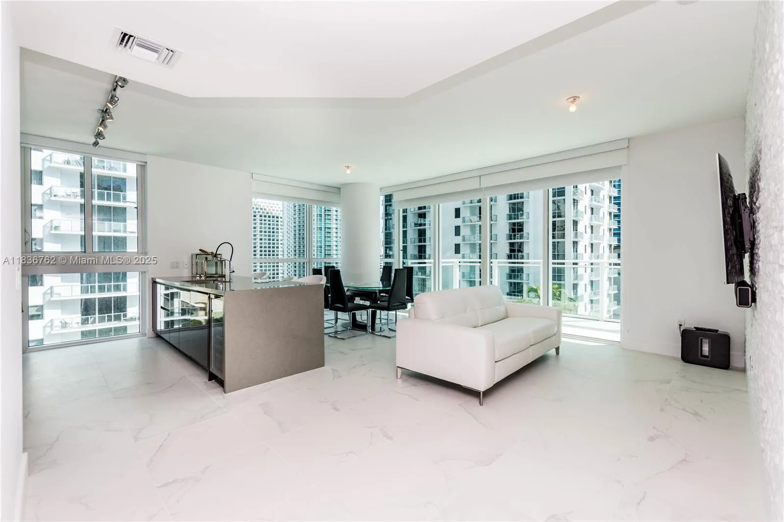 1080 Brickell Ave # 1708, Miami, FL 33131