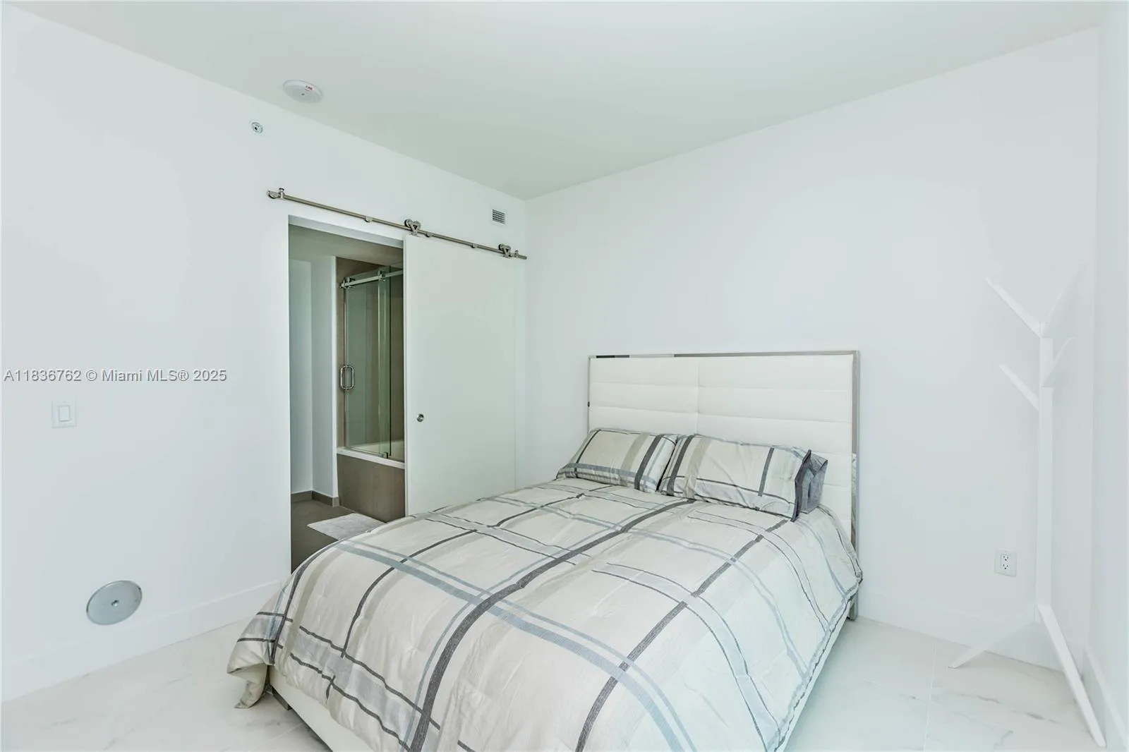 1080 Brickell Ave # 1708, Miami, FL 33131 photo 13