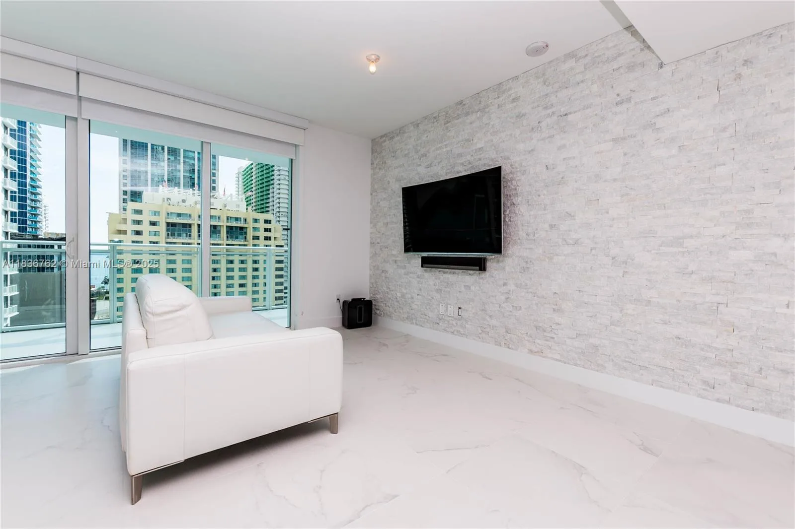 1080 Brickell Ave # 1708, Miami, FL 33131 photo 2
