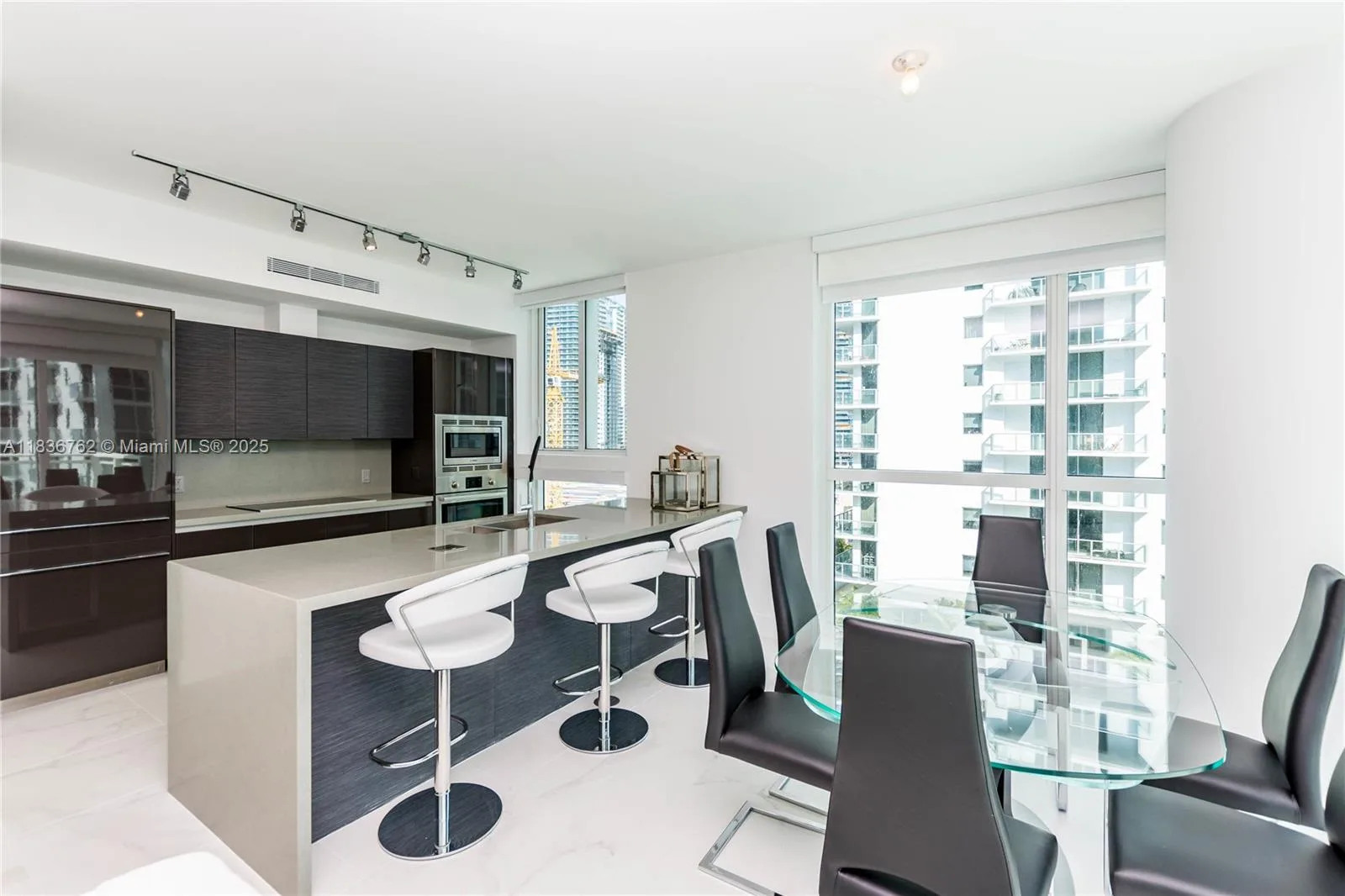 1080 Brickell Ave # 1708, Miami, FL 33131 photo 3