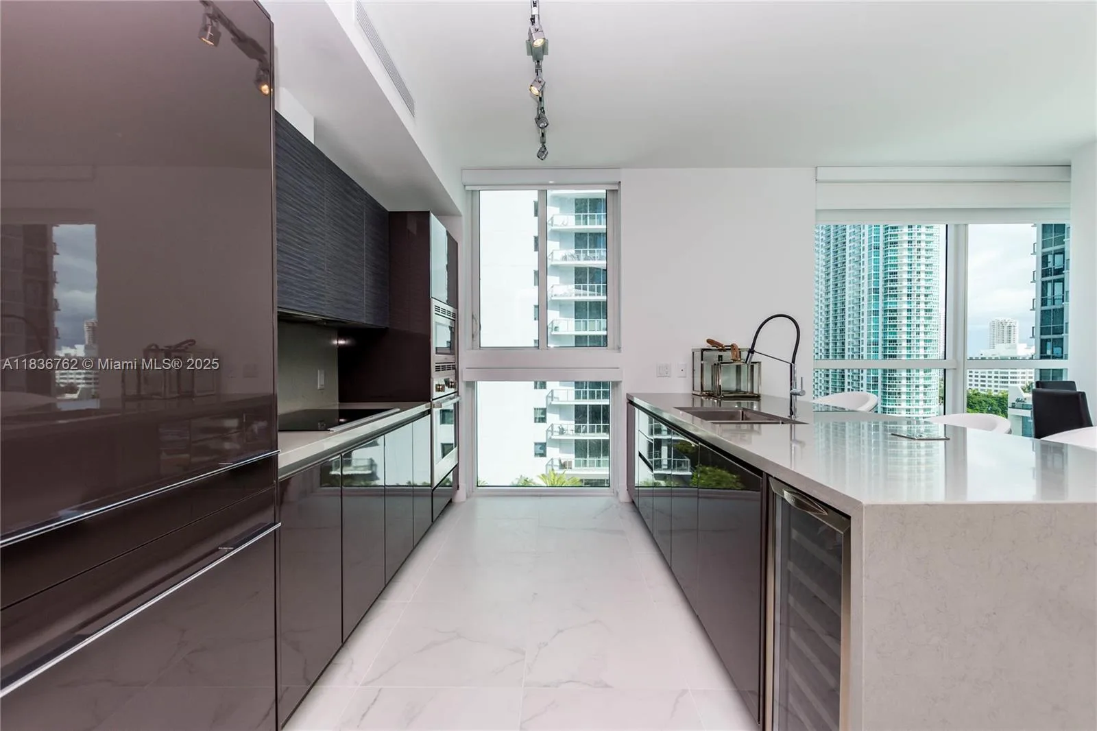 1080 Brickell Ave # 1708, Miami, FL 33131 photo 4