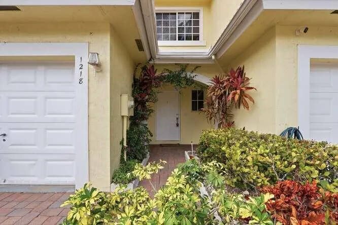 1218 Imperial Lake Road, West Palm Beach, FL 33413