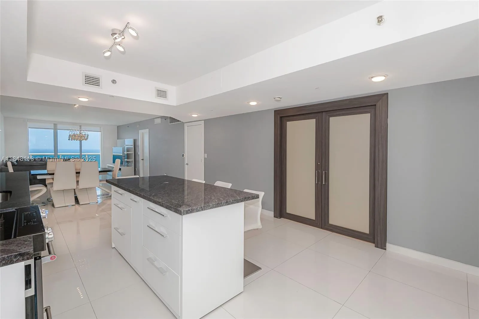 1850 S Ocean Dr # 2702, Hallandale Beach, FL 33009 photo 2