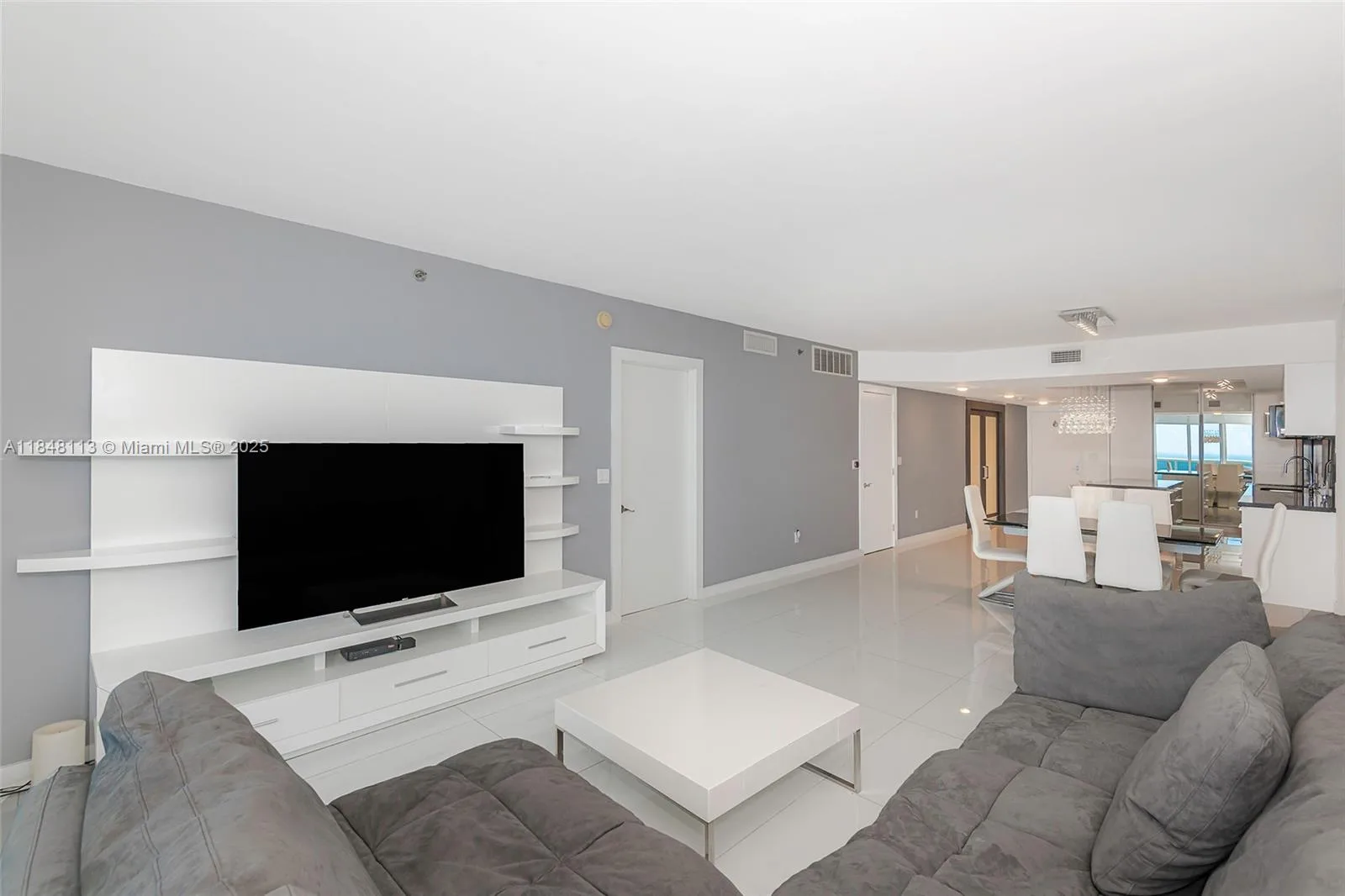 1850 S Ocean Dr # 2702, Hallandale Beach, FL 33009 photo 4