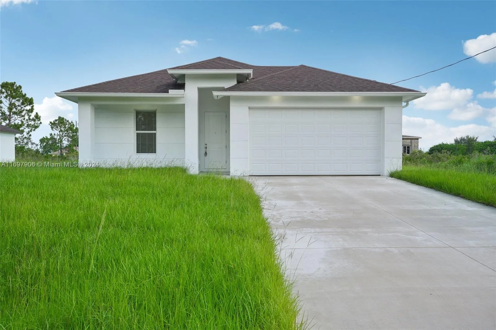 2807 59th St W, Lehigh Acres, FL 33971