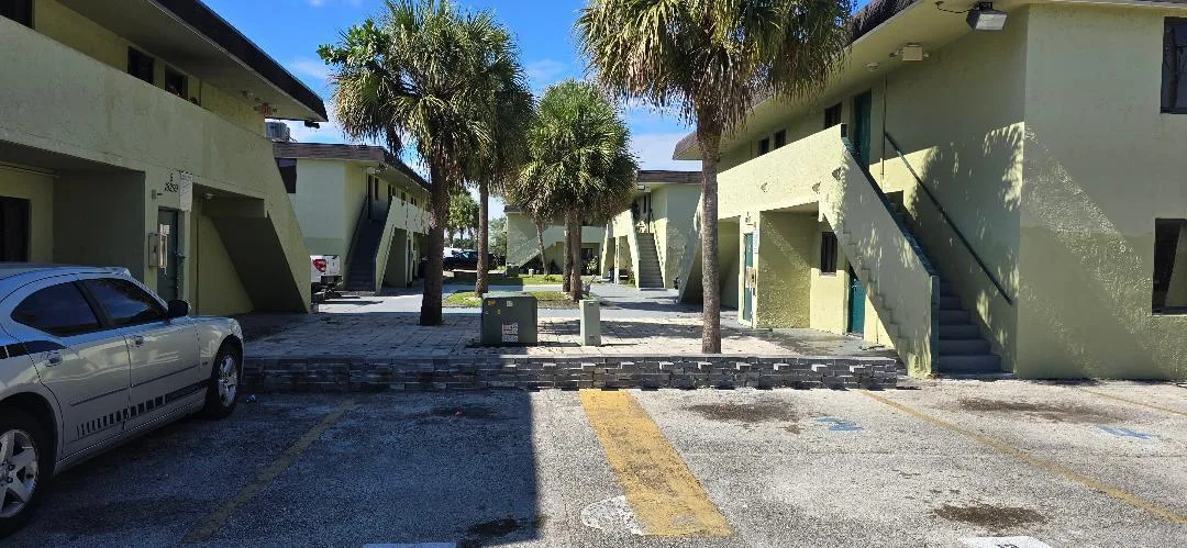 2250 NW 183rd Street # 1, Miami Gardens, FL 33056