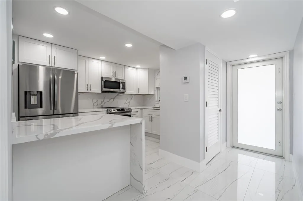 361 S Hollybrook Drive # 105, Pembroke Pines, FL 33025