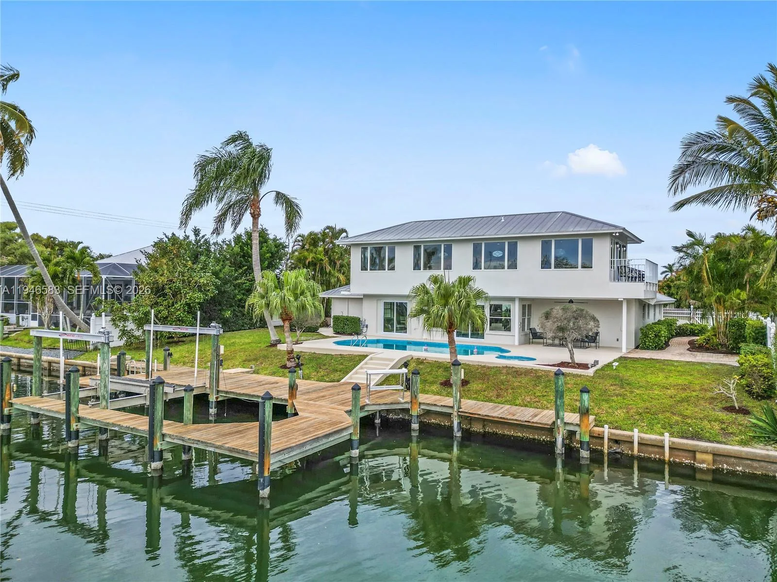 25 Park Ave, Vero Beach, FL 32960 photo 2