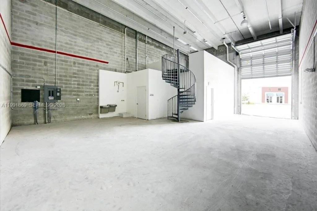 2355 NW 70th Ave # D-3, Miami, FL 33122