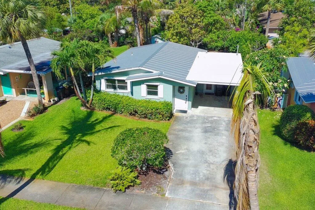 262 SE Monterey Avenue, Stuart, FL 34996 photo 4