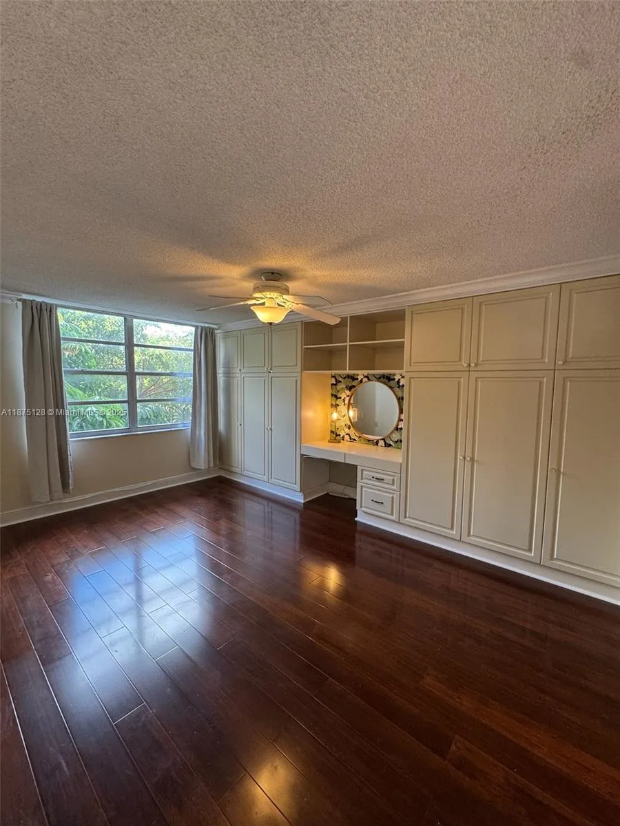 2780 NE 183rd St # 301, Aventura, FL 33160 photo 9