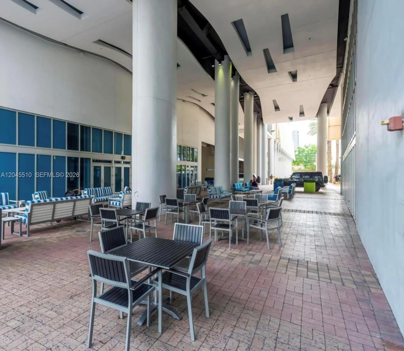 175 SW 7th St # 1212, Miami, FL 33130 photo 4