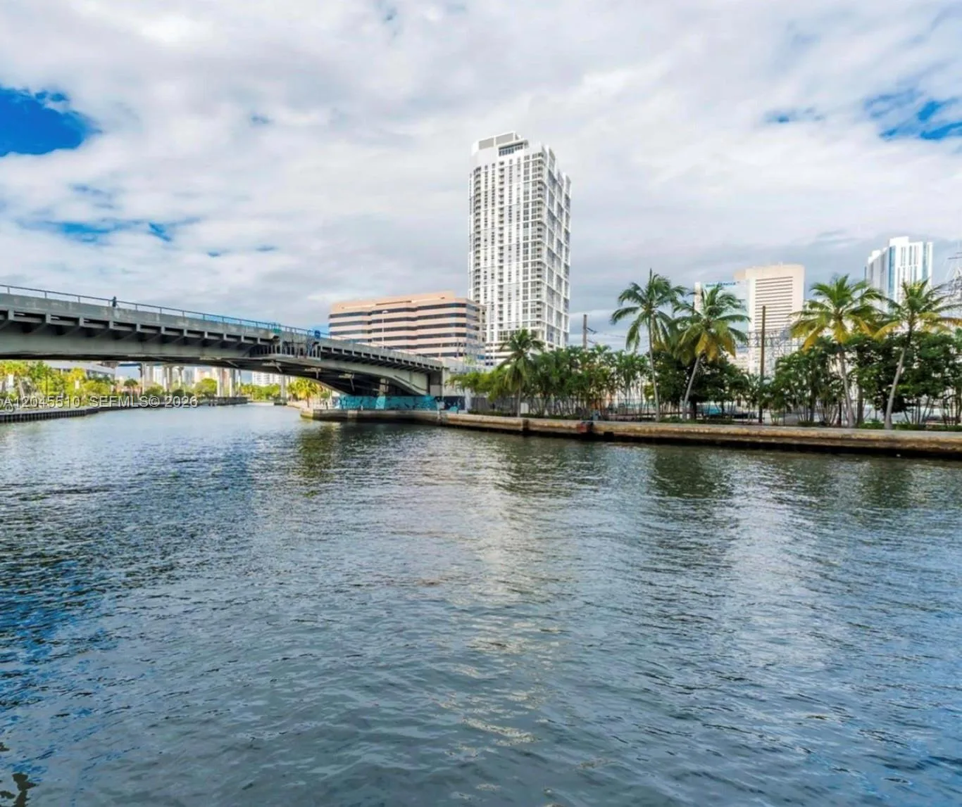 175 SW 7th St # 1212, Miami, FL 33130 photo 5