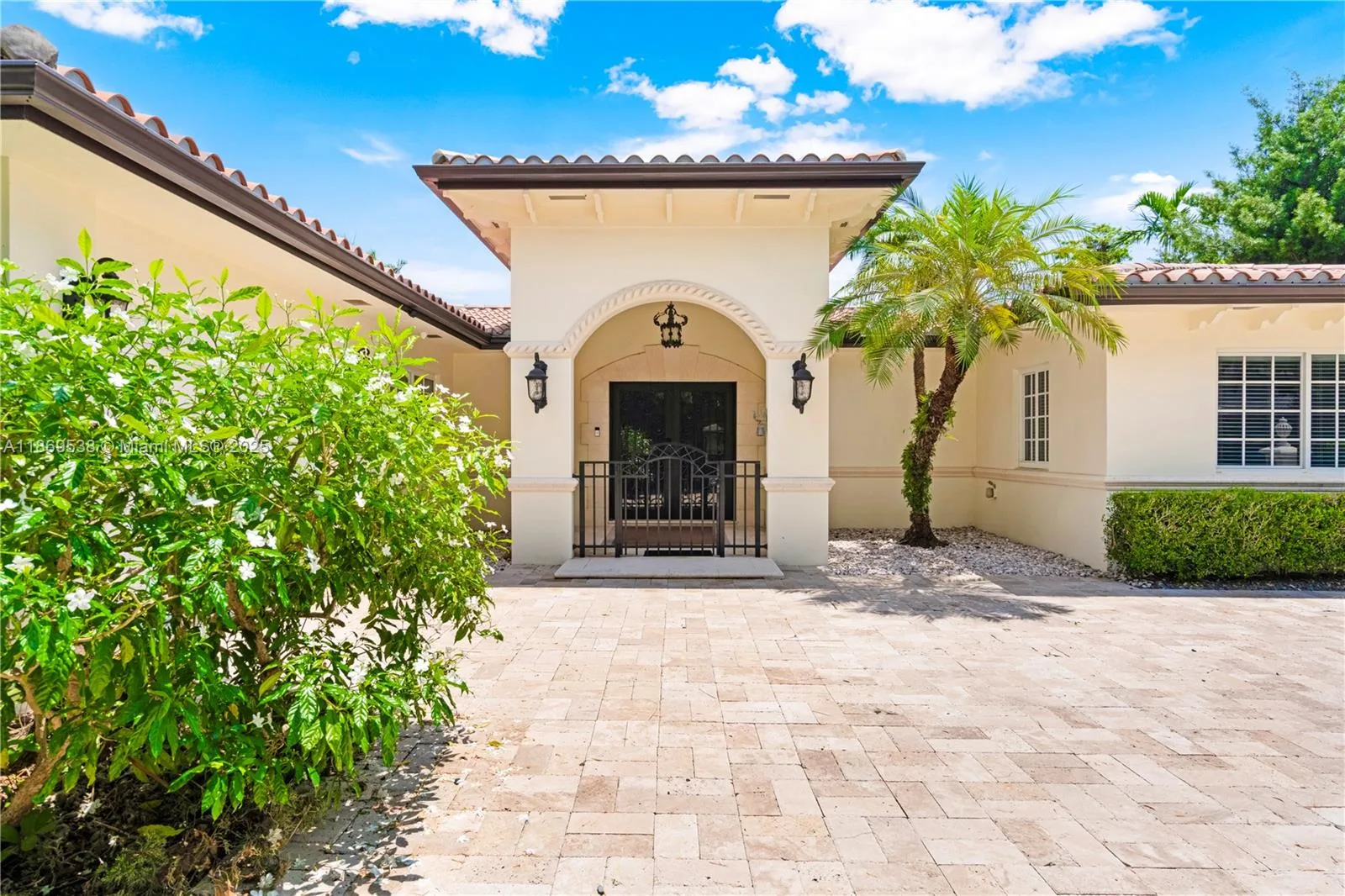 4001 Santa Maria St, Coral Gables, FL 33146 photo 3