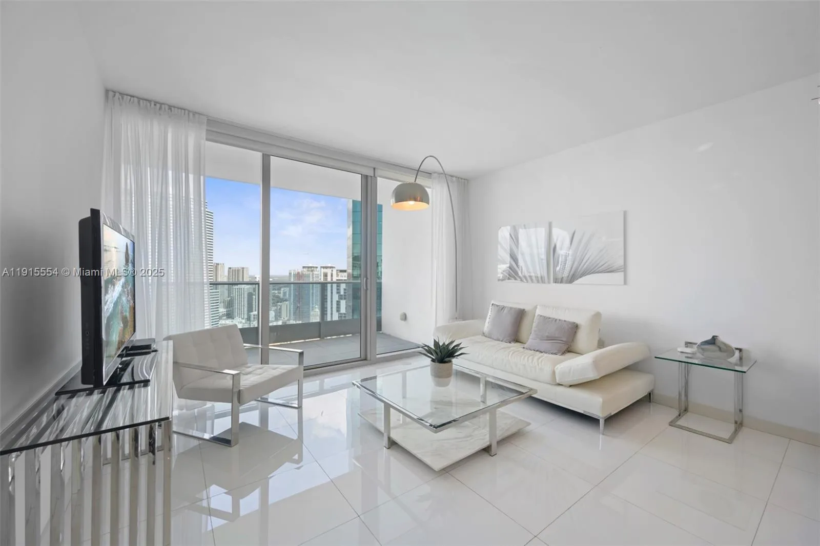200 Biscayne Boulevard Way # 4314, Miami, FL 33131