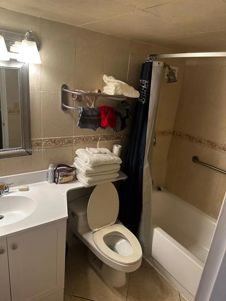 19201 Collins Ave # 701, Sunny Isles Beach, FL 33160 photo 3