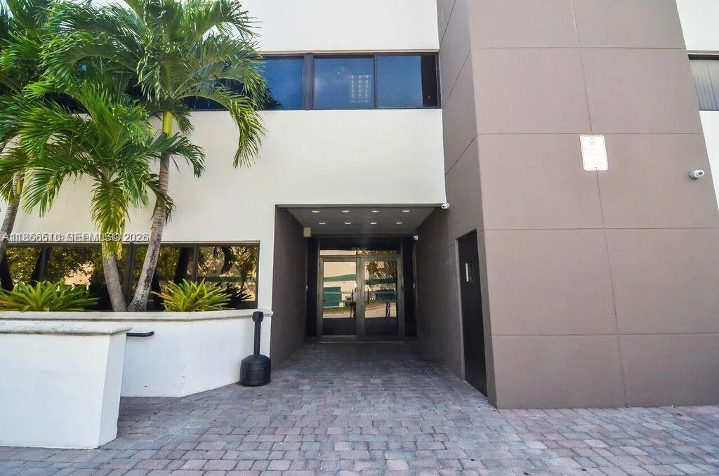 5600 SW 135th Ave, Miami, FL 33183 photo 3