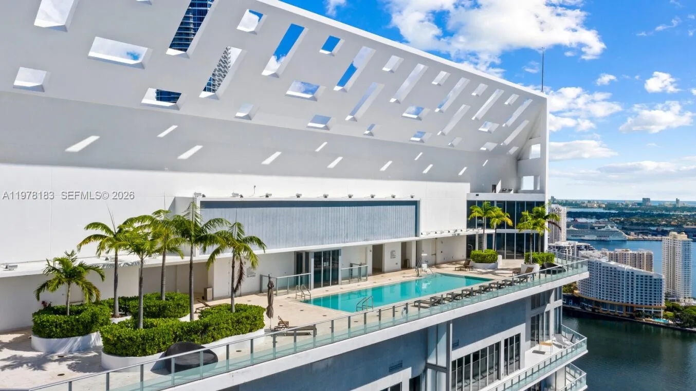 1300 Brickell Bay Dr # 2700, Miami, FL 33131