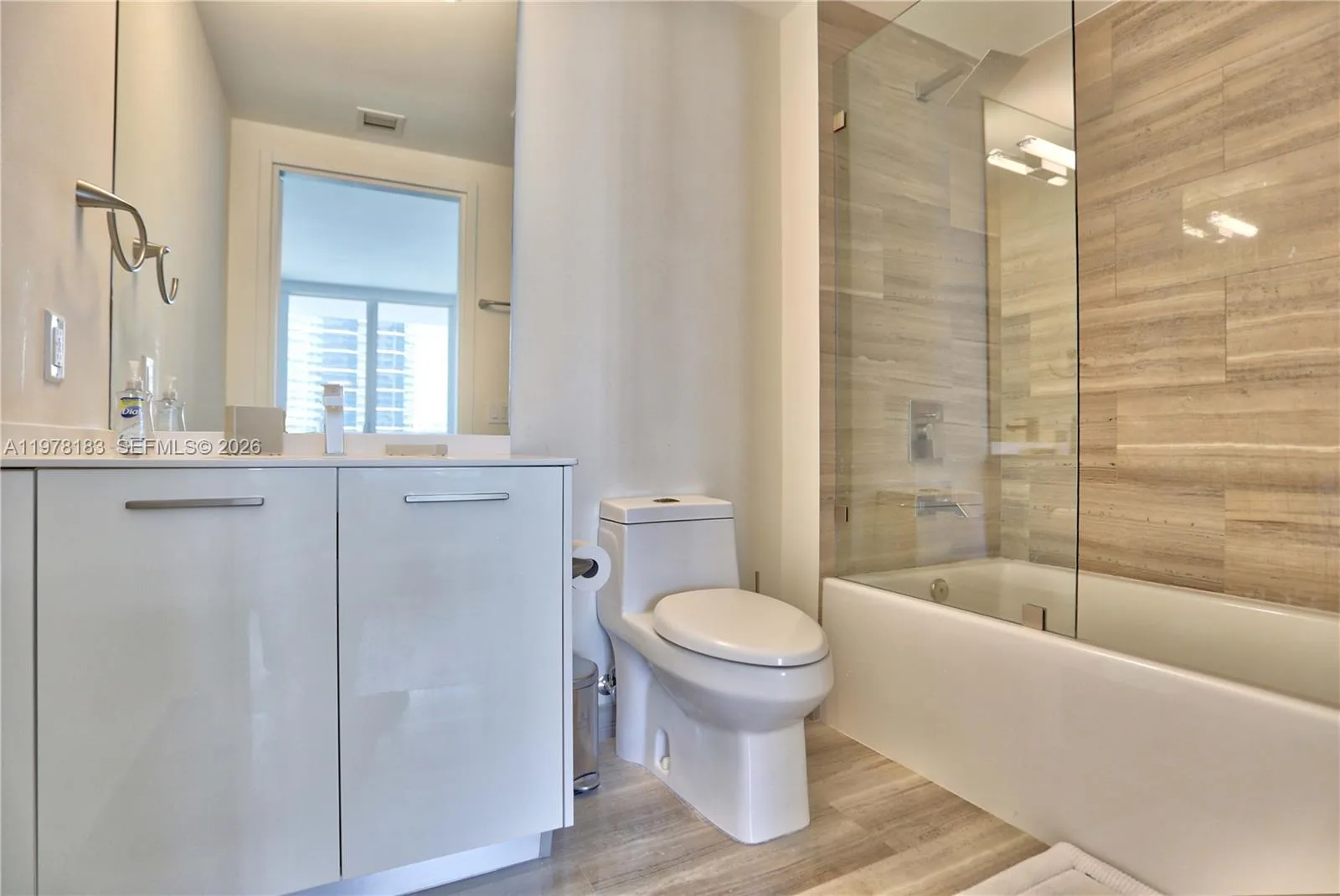 1300 Brickell Bay Dr # 2700, Miami, FL 33131 photo 6