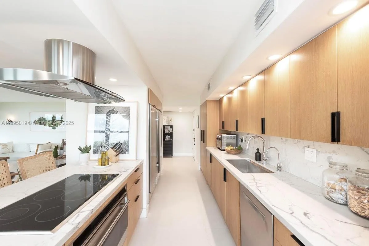 1121 Crandon Blvd # D402, Key Biscayne, FL 33149 photo 8