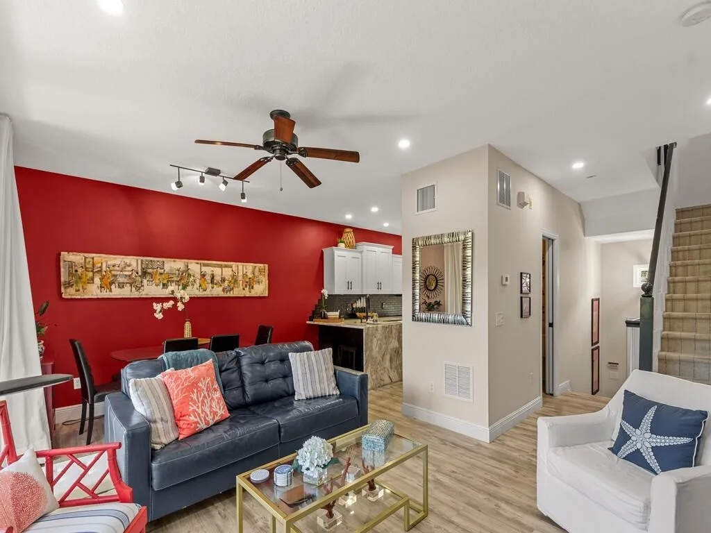 1640 42nd Square # 103, Vero Beach, FL 32960