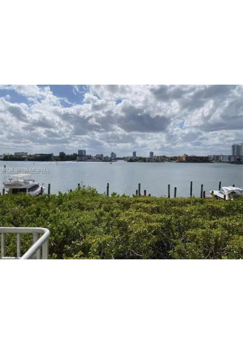 17050 N Bay Rd # 605, Sunny Isles Beach, FL 33160