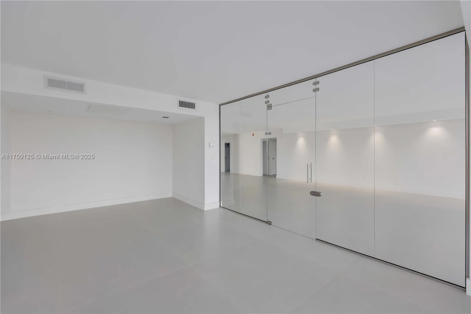 5500 Collins Ave # 802, Miami Beach, FL 33140 photo 13