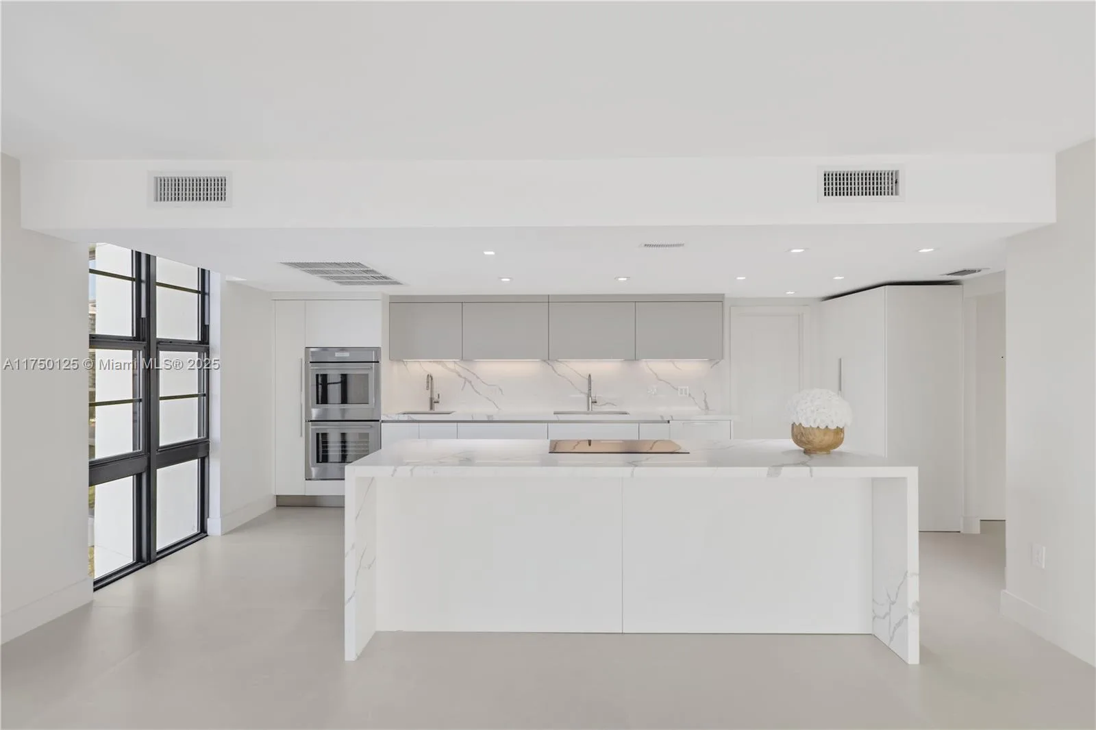 5500 Collins Ave # 802, Miami Beach, FL 33140 photo 6