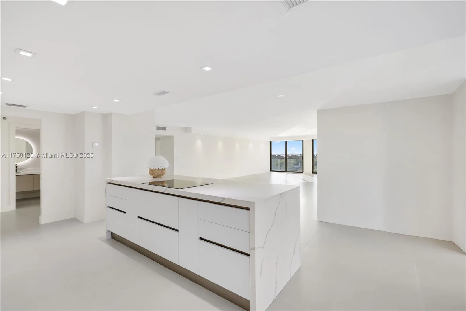 5500 Collins Ave # 802, Miami Beach, FL 33140 photo 8