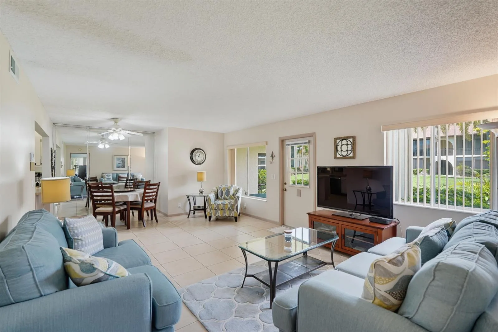 331 Knotty Pine Circle # C-1, FL 33463 photo 3