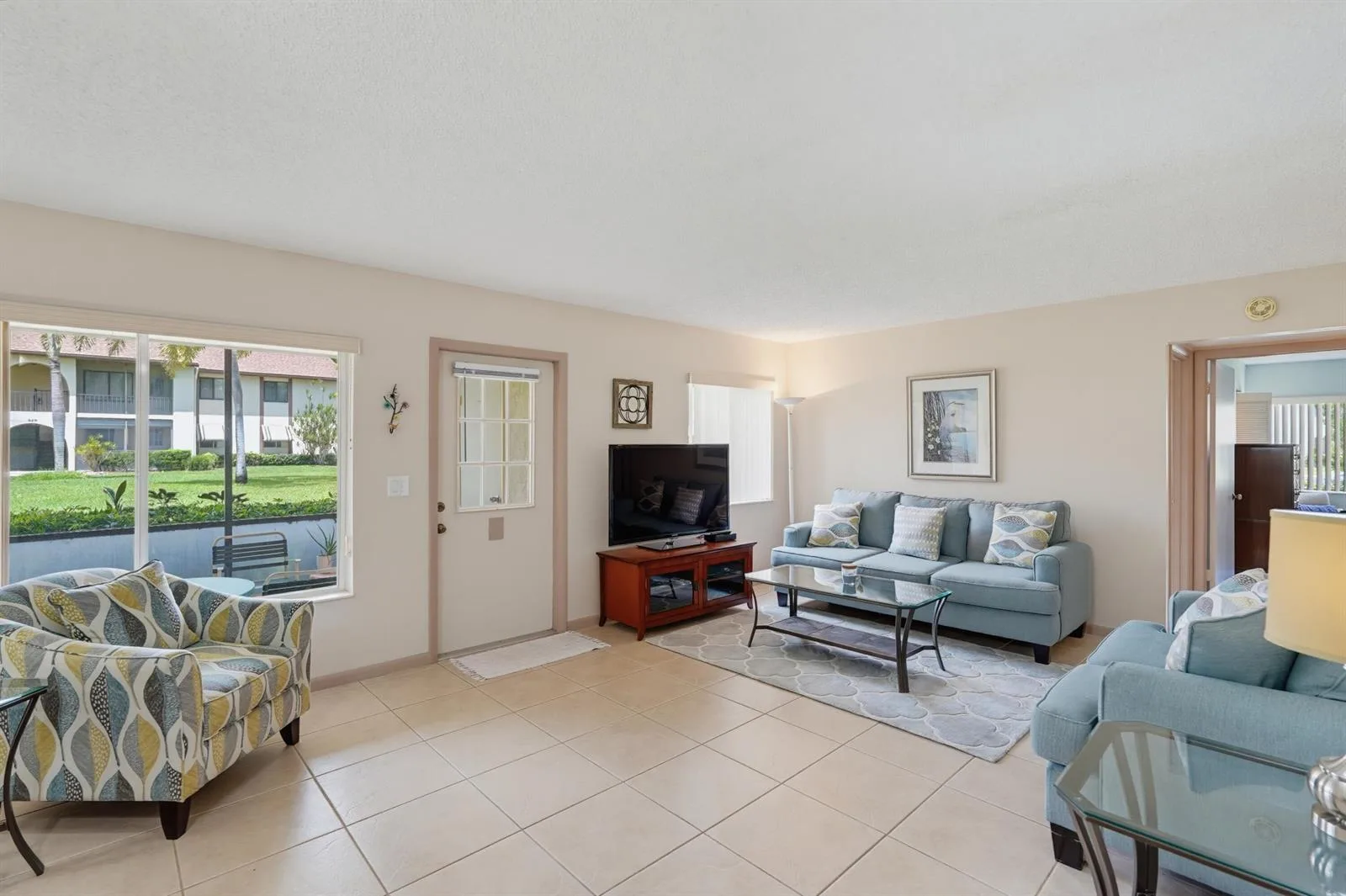 331 Knotty Pine Circle # C-1, FL 33463 photo 4