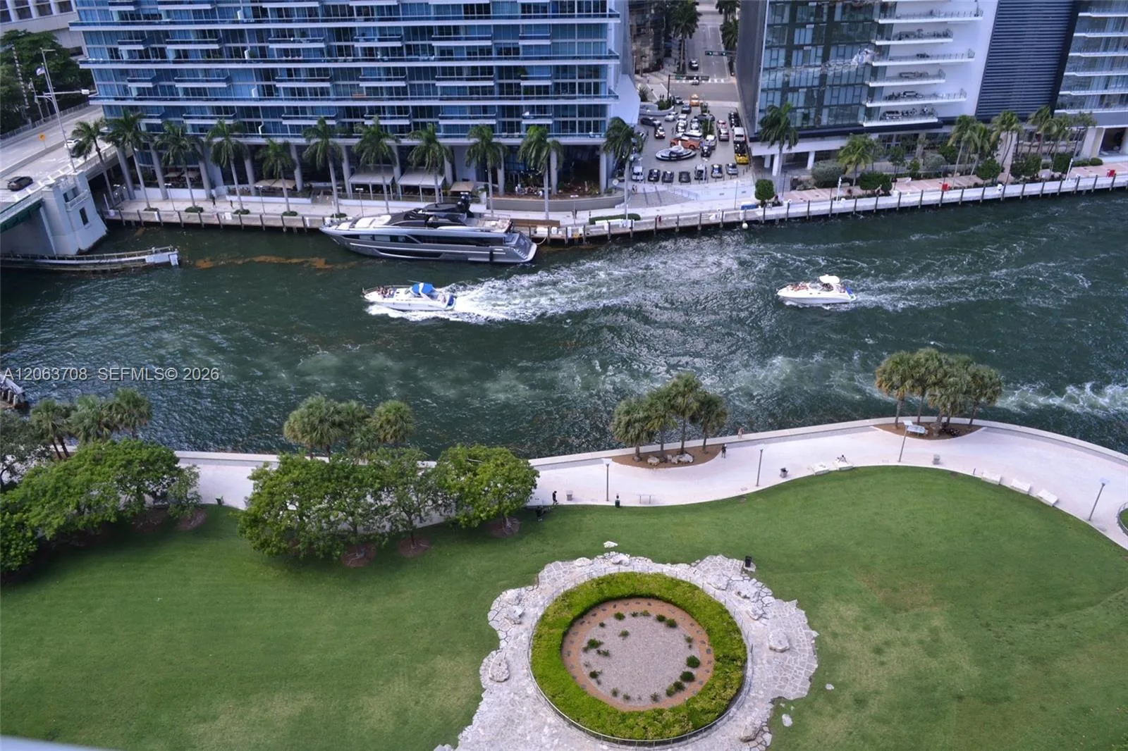 475 Brickell Ave # 1814, Miami, FL 33131 photo 4