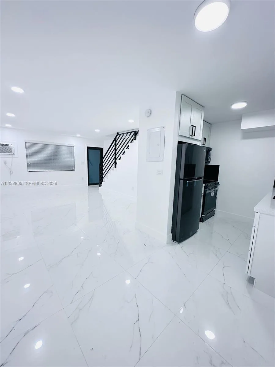 131 NE 77th St # 4, Miami, FL 33138