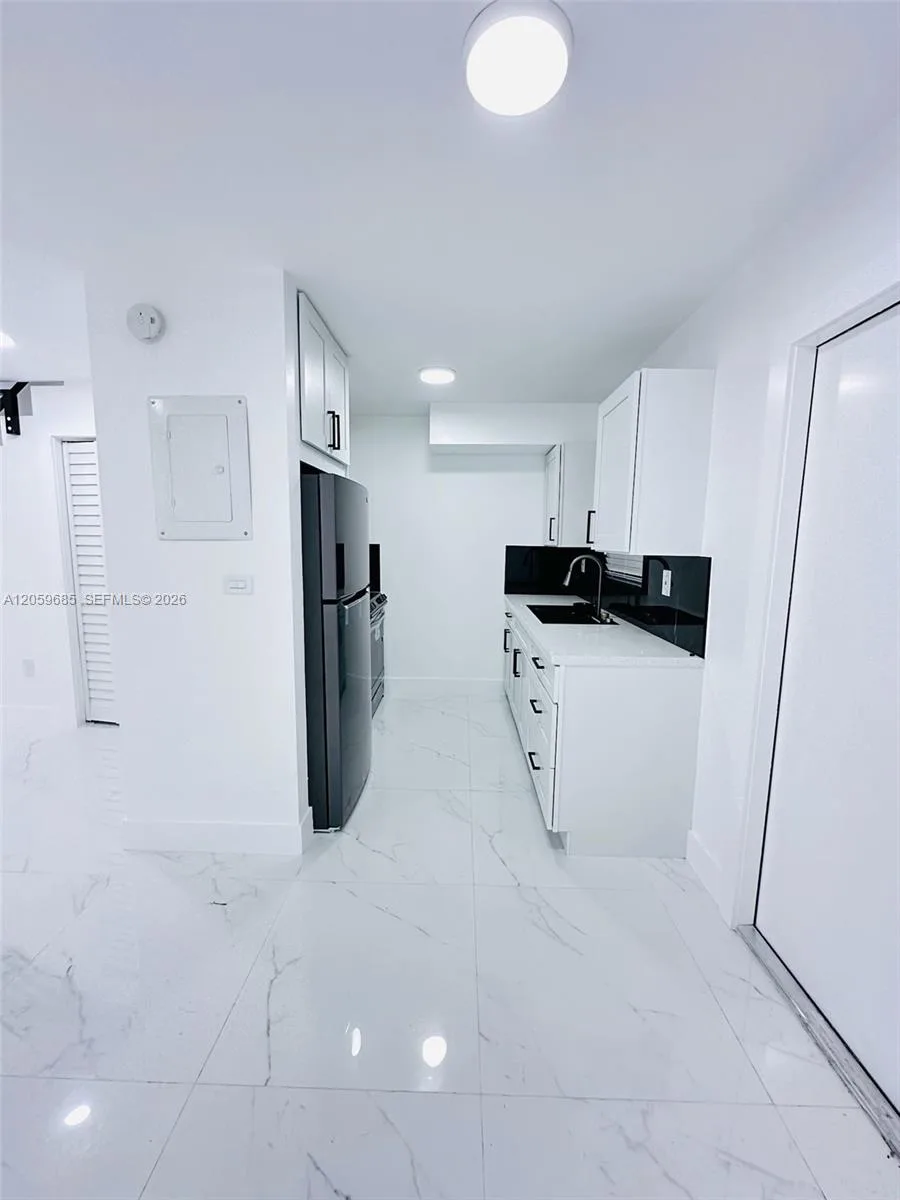 131 NE 77th St # 4, Miami, FL 33138 photo 5