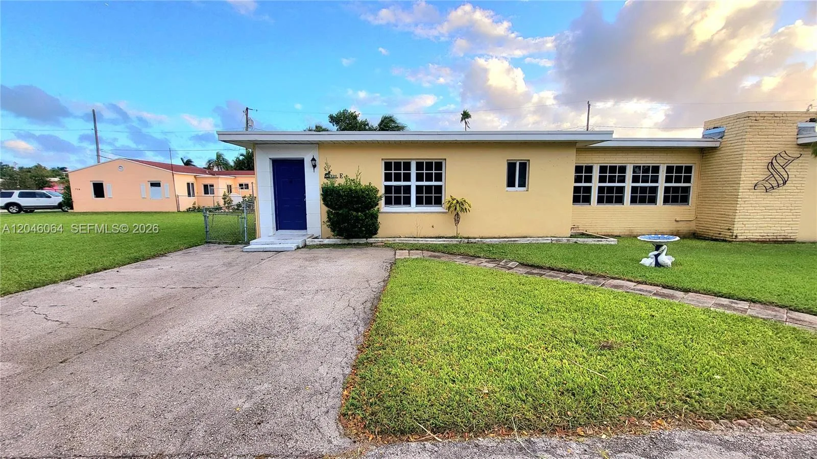 720 NE 5th St # 1-1, Hallandale Beach, FL 33009